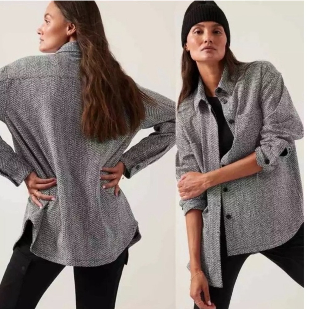 Athleta Womens Large Black White Pattern Stretch Button Down Shacket Herringbone